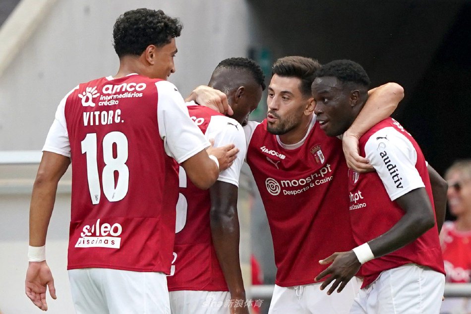 詹姆斯与库 詹姆斯与库