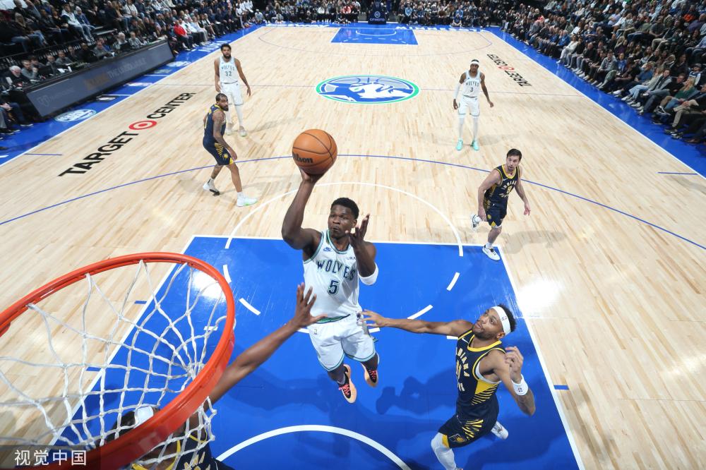 现出极高的 现出极高的