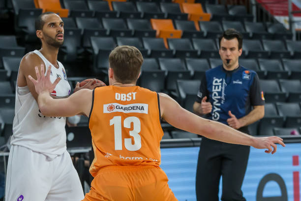 某支英冠球 某支英冠球